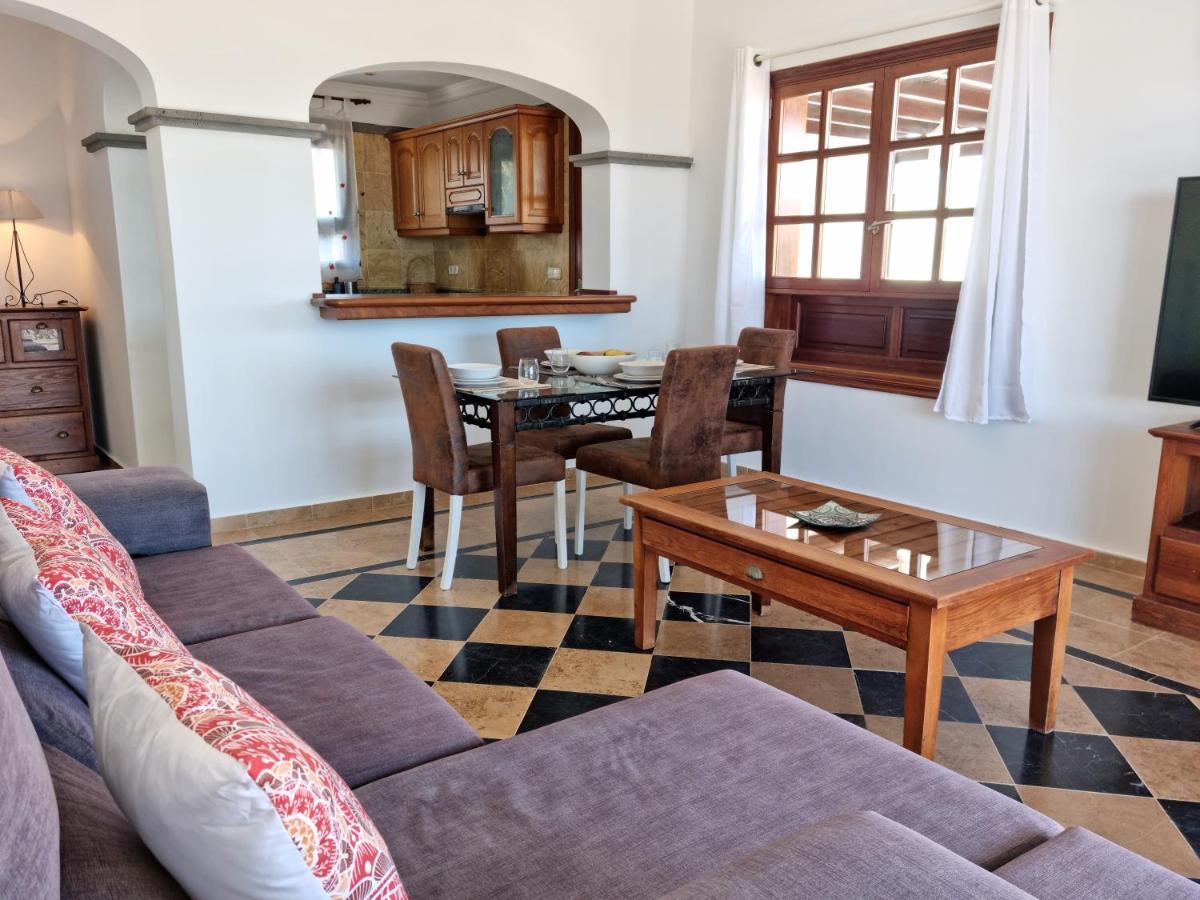 Villa Ana Плая Бланка Екстериор снимка
