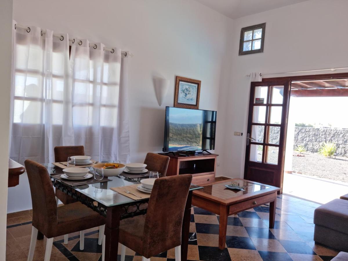 Villa Ana Плая Бланка Екстериор снимка